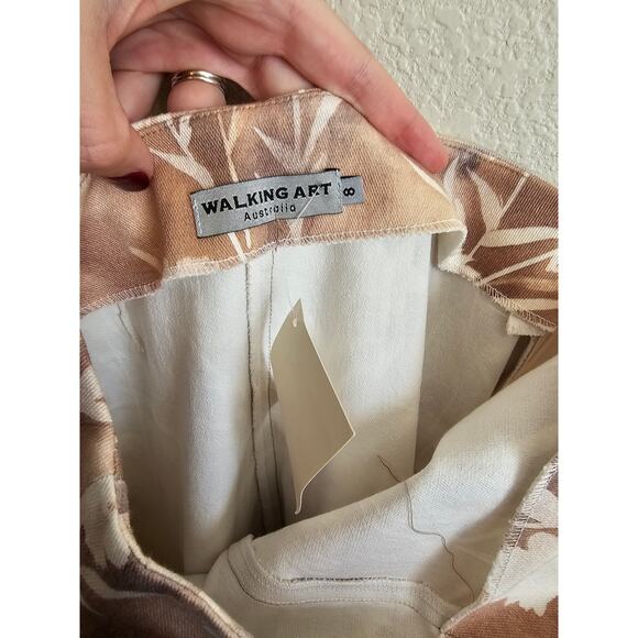 Walking Art Australia Womens Sz 8 Slim Leg Pull On Pants Beige Floral NEW - Picture 3 of 4